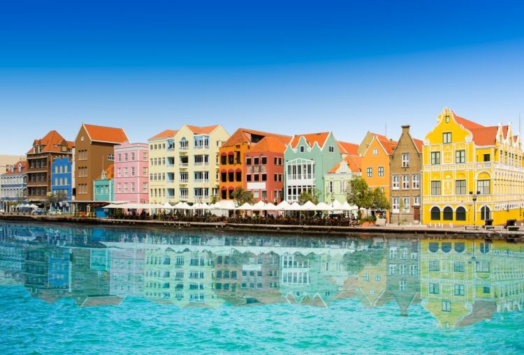 Curaçao: Um guia de viagem sobre a ilha do Sul do Caribe – Travellers ... Curaçao: Um guia de viagem sobre a ilha do Sul do Caribe – Travellers ...